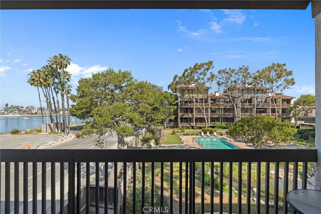 Long Beach, CA 90803,6217 Marina Pacifica Dr S