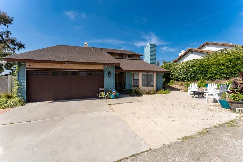 Oceanside, CA 92054,1520 Downs ST