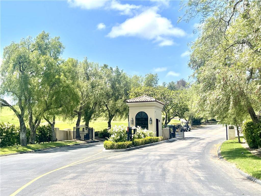 Vista, CA 92084,2238 Vista Valley LN
