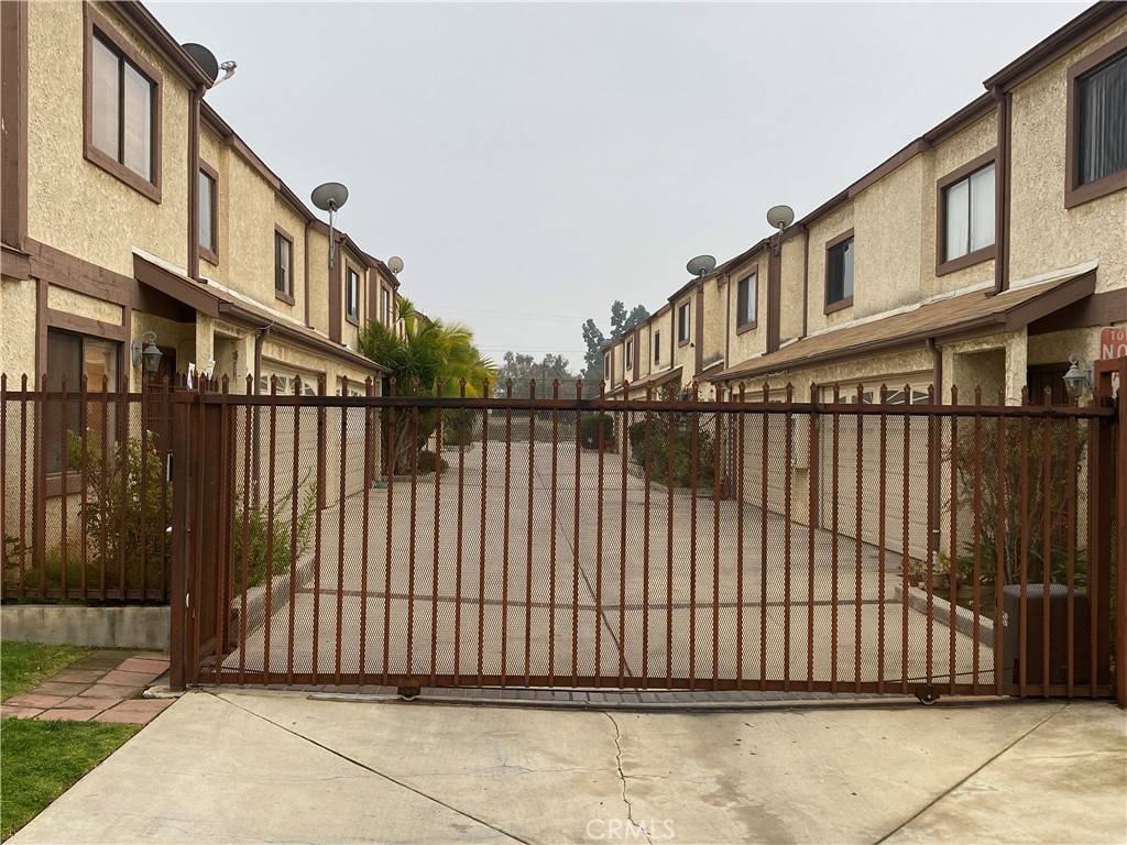 Inglewood, CA 90302,916 E 65th ST #3