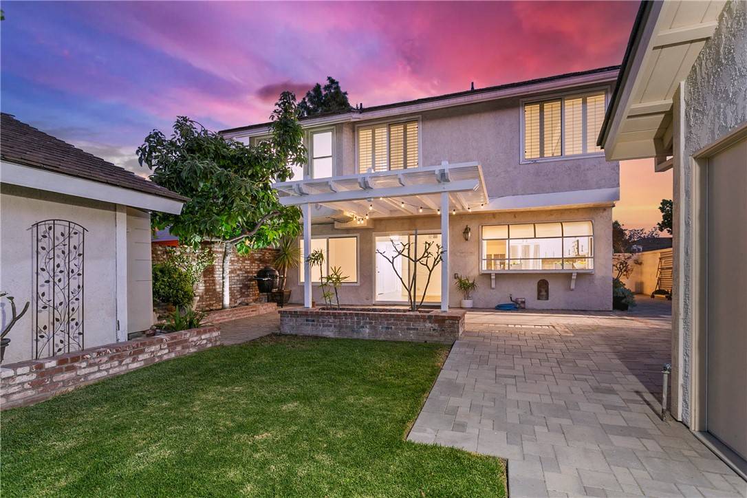 Irvine, CA 92604,102 W Yale Loop