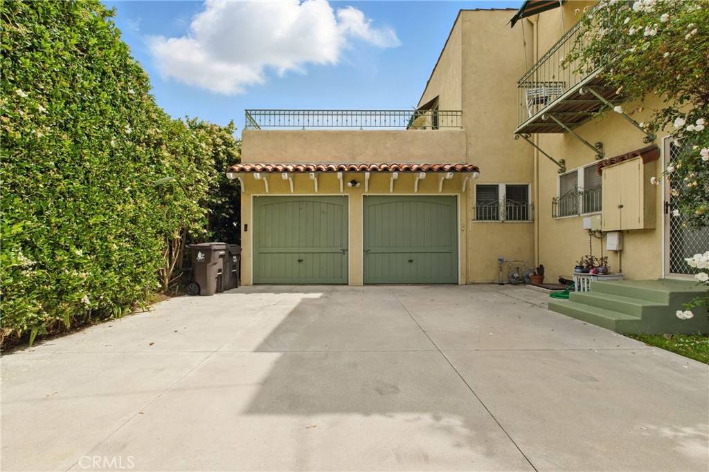 Long Beach, CA 90803,236 Temple AVE
