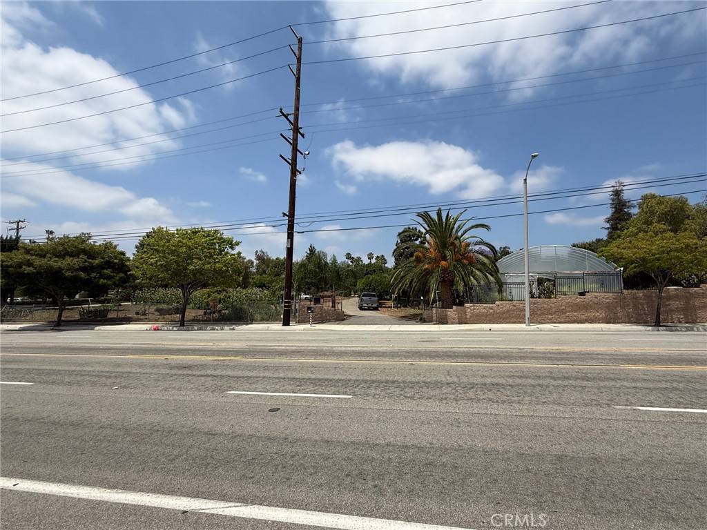 Yorba Linda, CA 92886,18141 Bastanchury RD