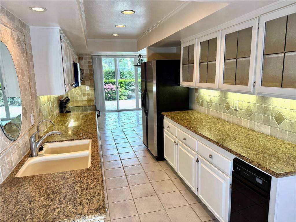 Huntington Beach, CA 92649,4162 Racquet Club DR