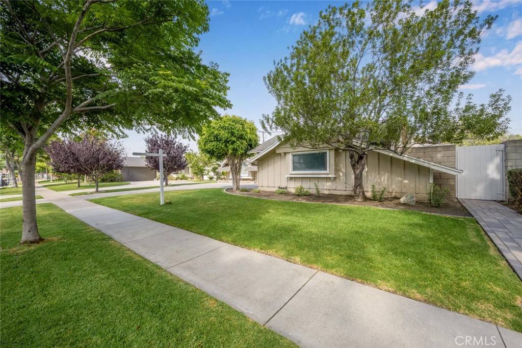 Rossmoor, CA 90720,11771 Foster RD