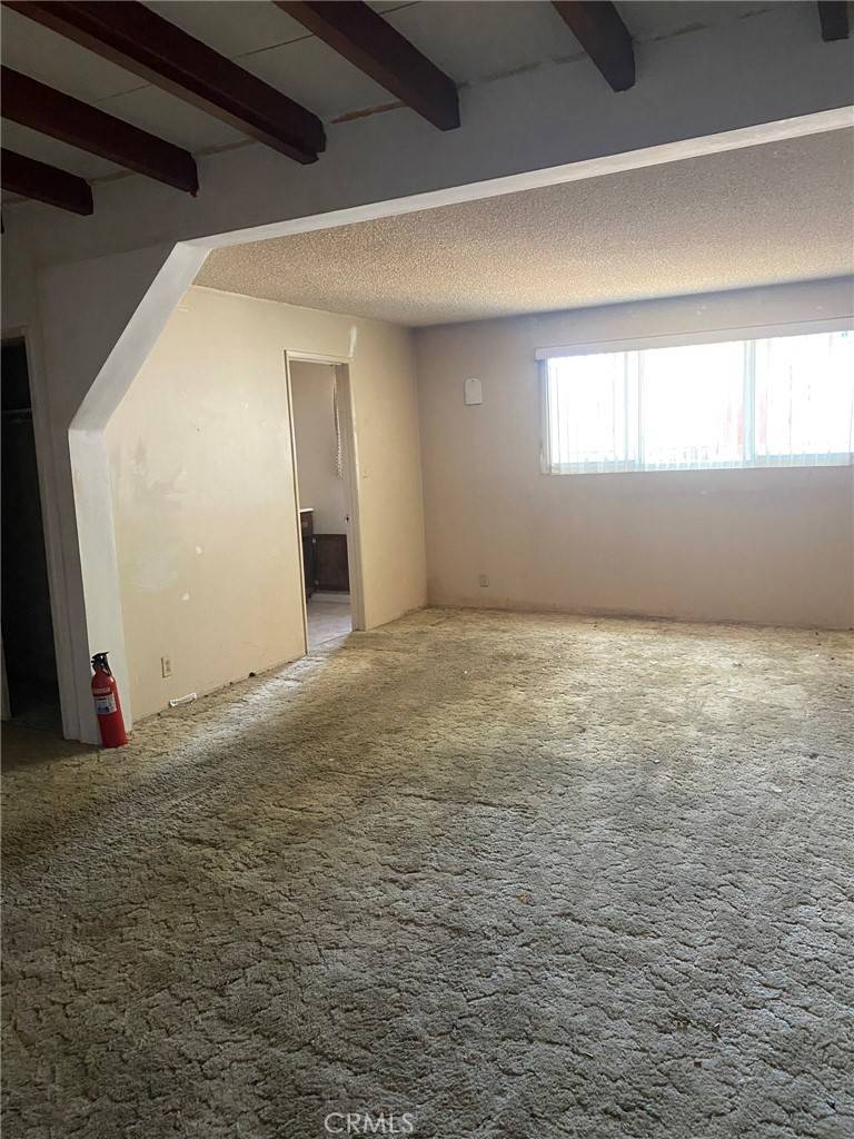 Compton, CA 90220,1713 W 165th ST