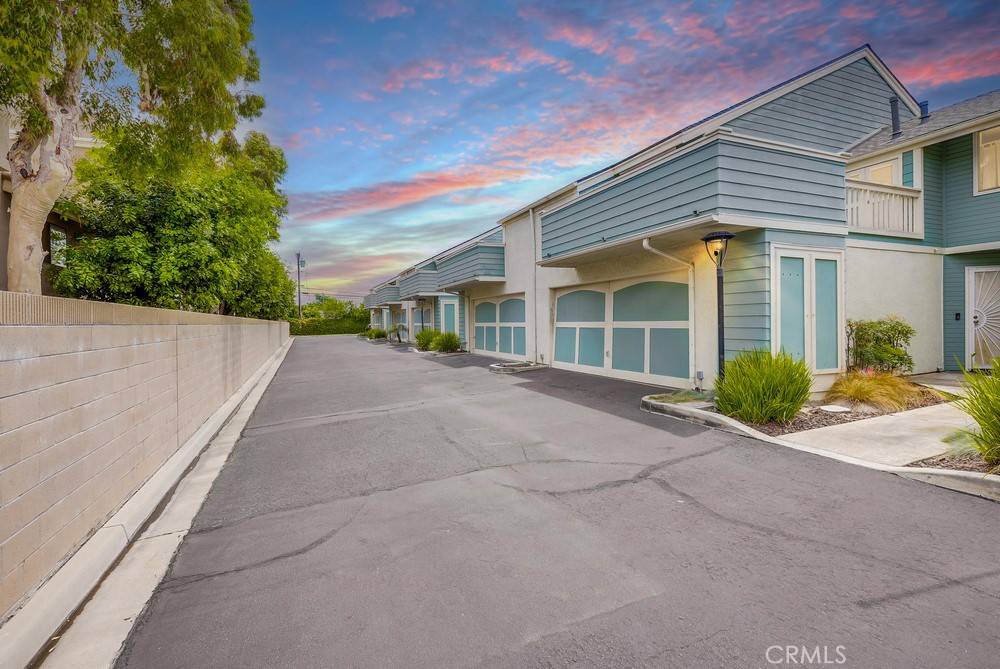 Anaheim, CA 92804,658 S Webster AVE #4