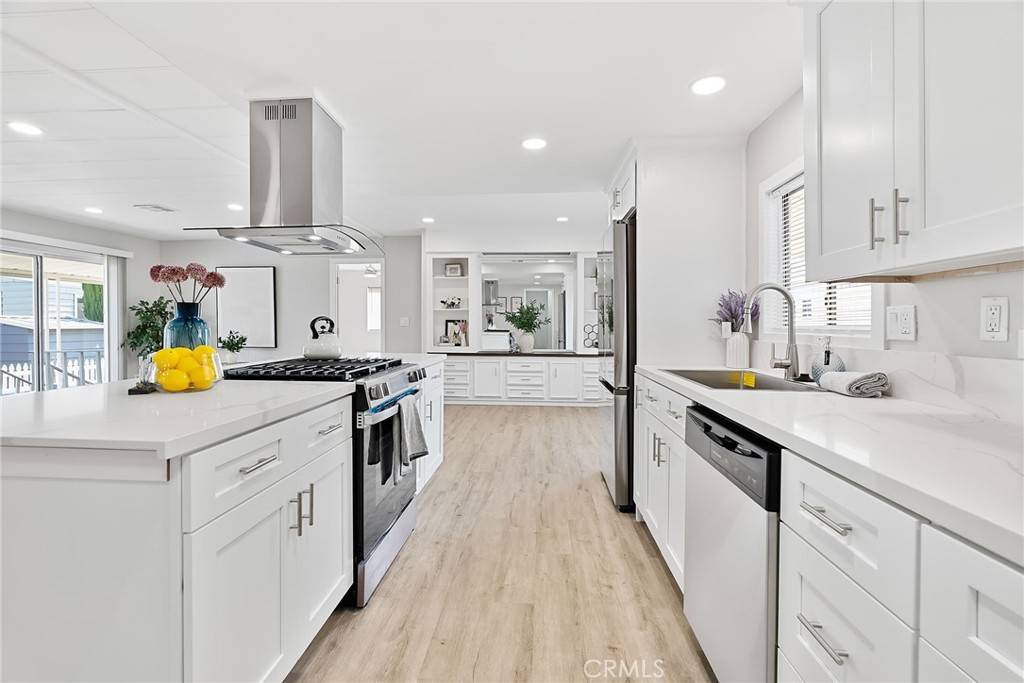 Montclair, CA 91763,11250 Ramona #216