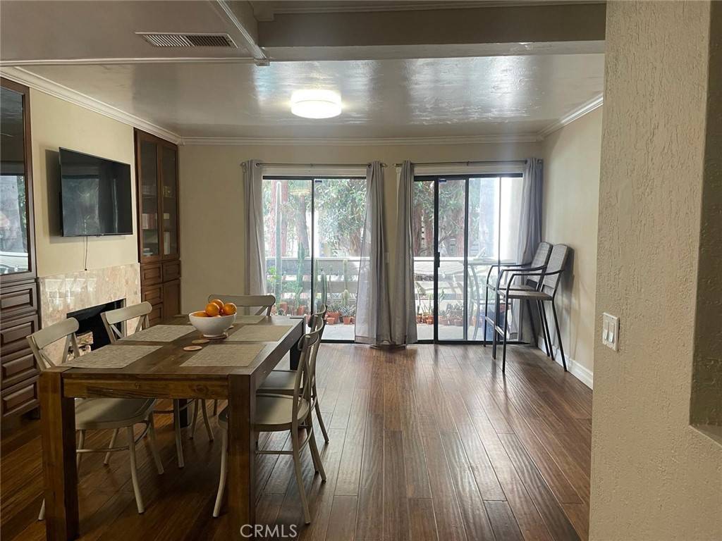 Costa Mesa, CA 92627,404 Brighton Springs