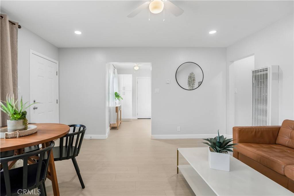 Lakewood, CA 90715,11725 209th ST