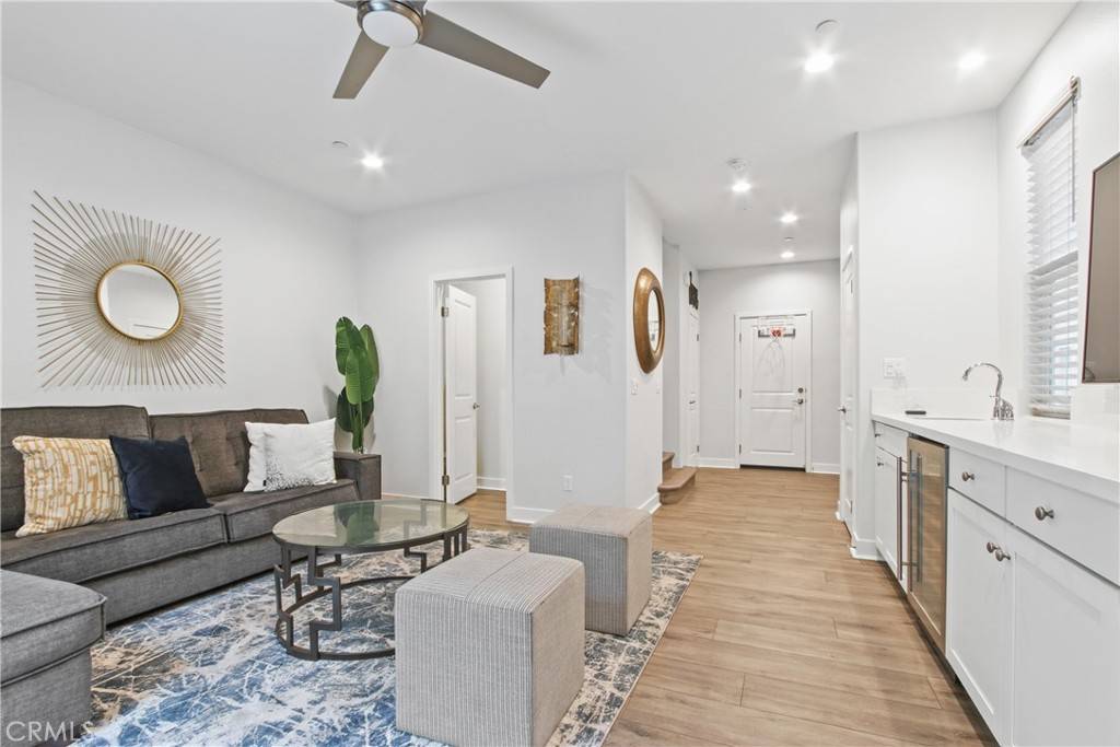 Inglewood, CA 90301,660 Daniel Freeman CIR