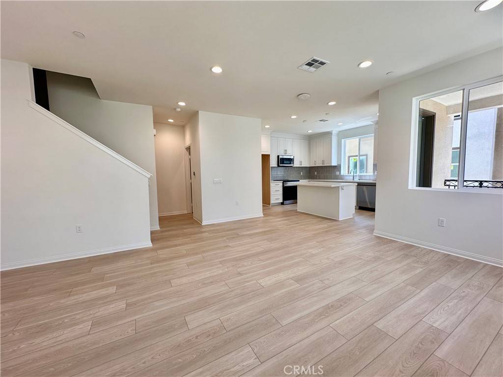 Anaheim, CA 92806,2440 E Agave st #1
