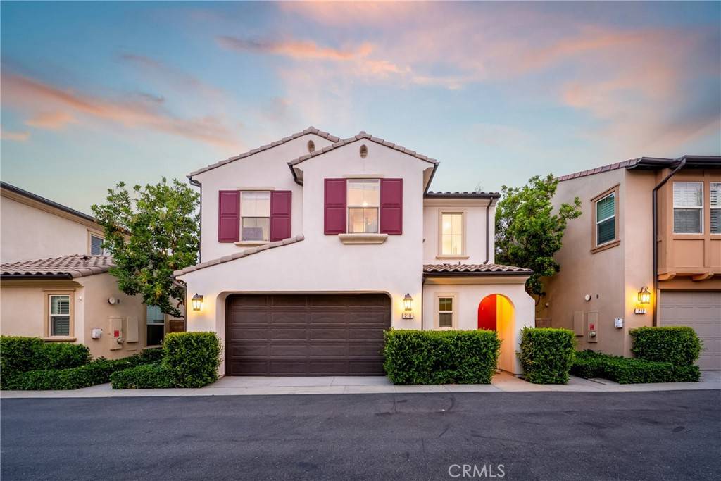 Irvine, CA 92618,210 Desert Bloom