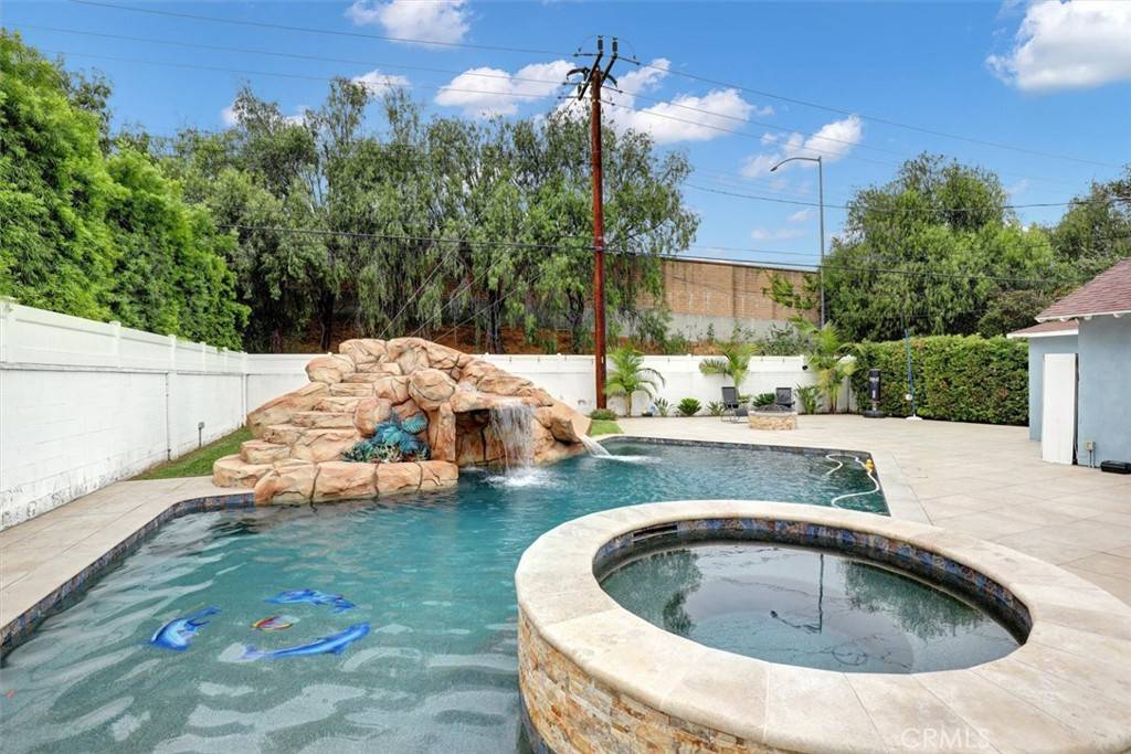 Los Alamitos, CA 90720,12081 Martha Ann DR