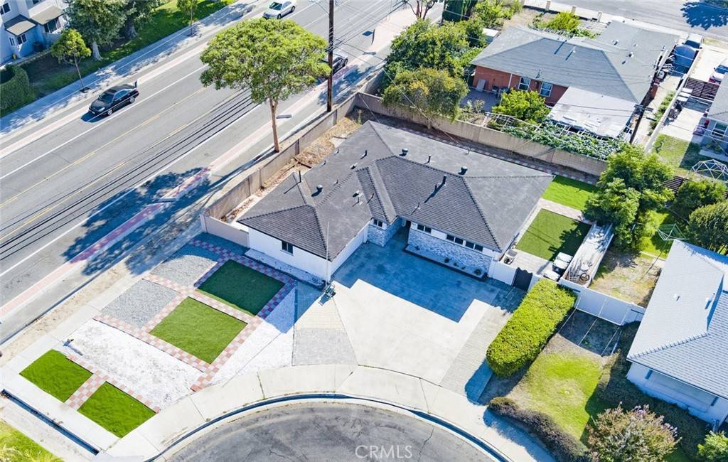 Santa Ana, CA 92703,902 Alene CIR