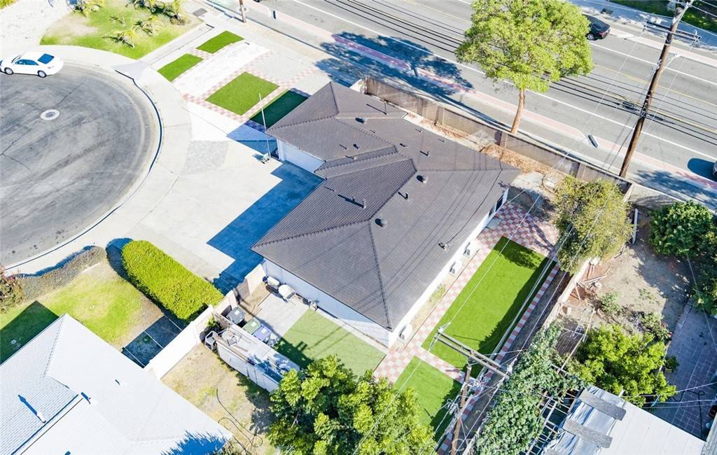 Santa Ana, CA 92703,902 Alene CIR