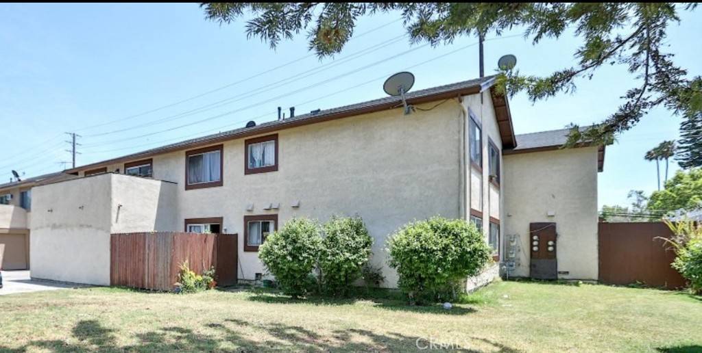 Santa Ana, CA 92707,1039 W Central AVE
