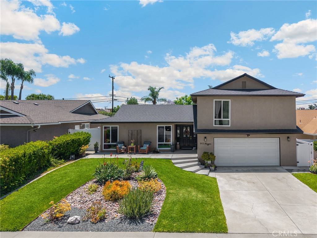 Placentia, CA 92870,910 Huggins AVE