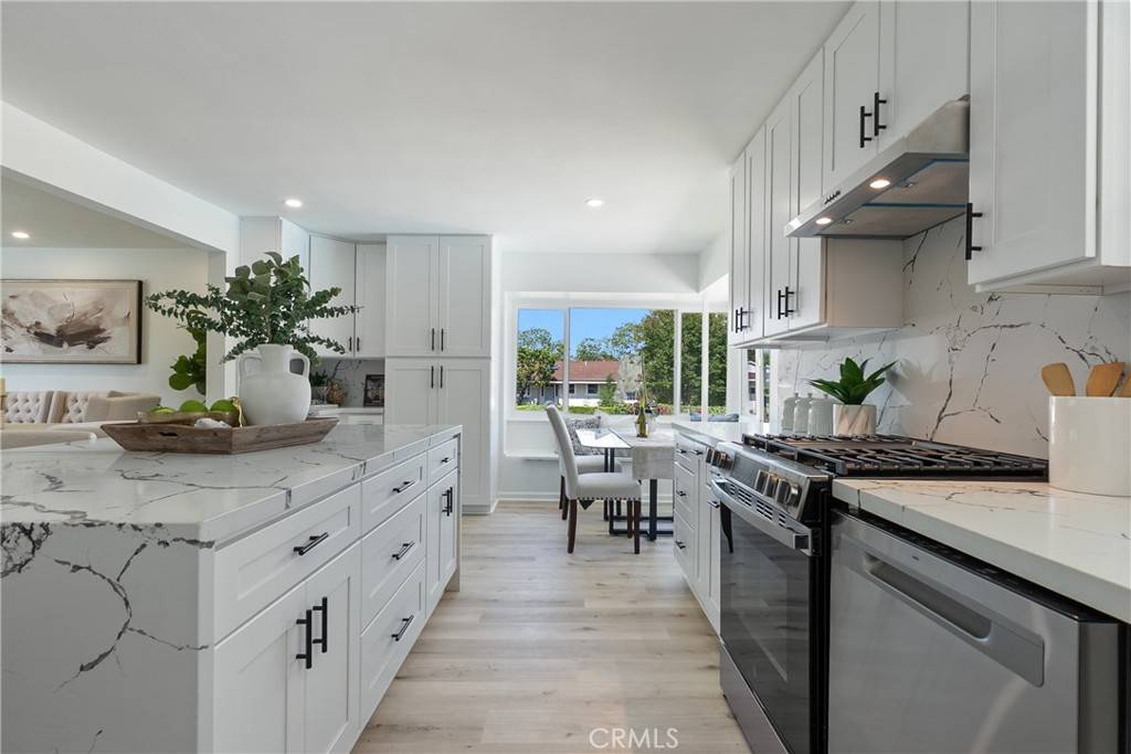 North Tustin, CA 92705,17592 Rainier DR