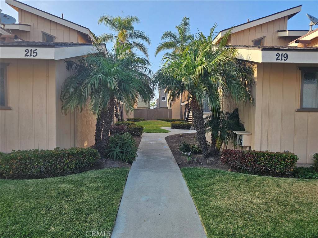 Huntington Beach, CA 92648,219 Oswego AVE #C