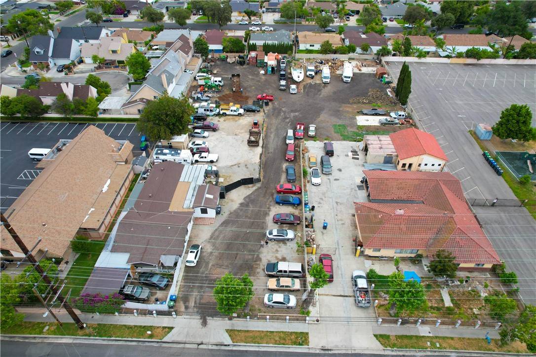 Santa Ana, CA 92704,803 S Sullivan ST