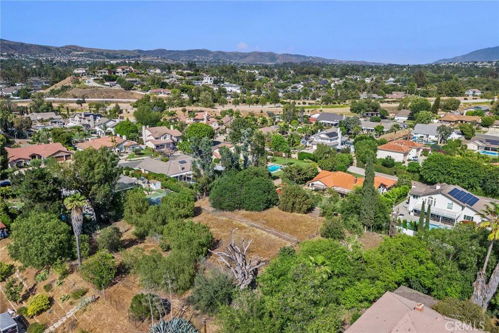 Yorba Linda, CA 92886,5426 Lakeview AVE