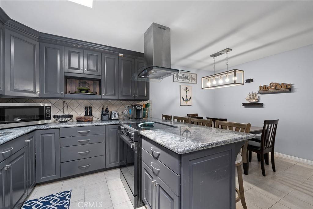 Aliso Viejo, CA 92656,23516 Los Grandes ST