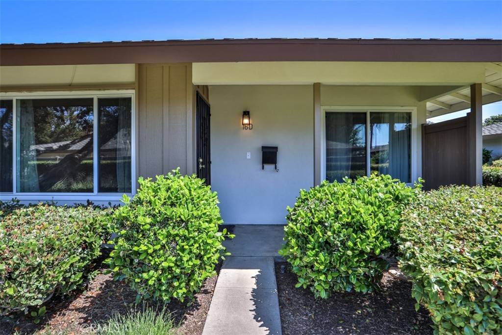 Tustin, CA 92780,17621 17th ST #16D