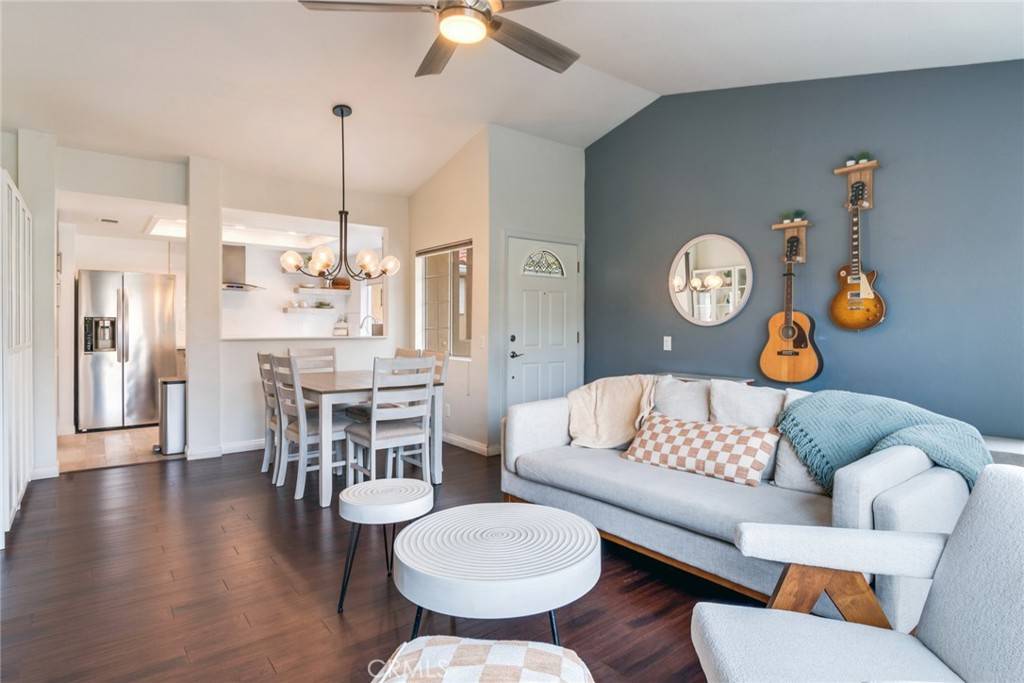 Tustin, CA 92782,2444 Paseo Circulo