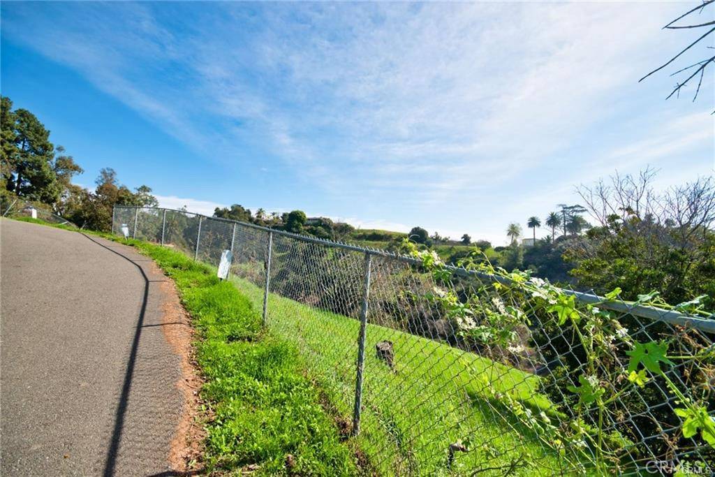 La Habra Heights, CA 90631,0 Airoso