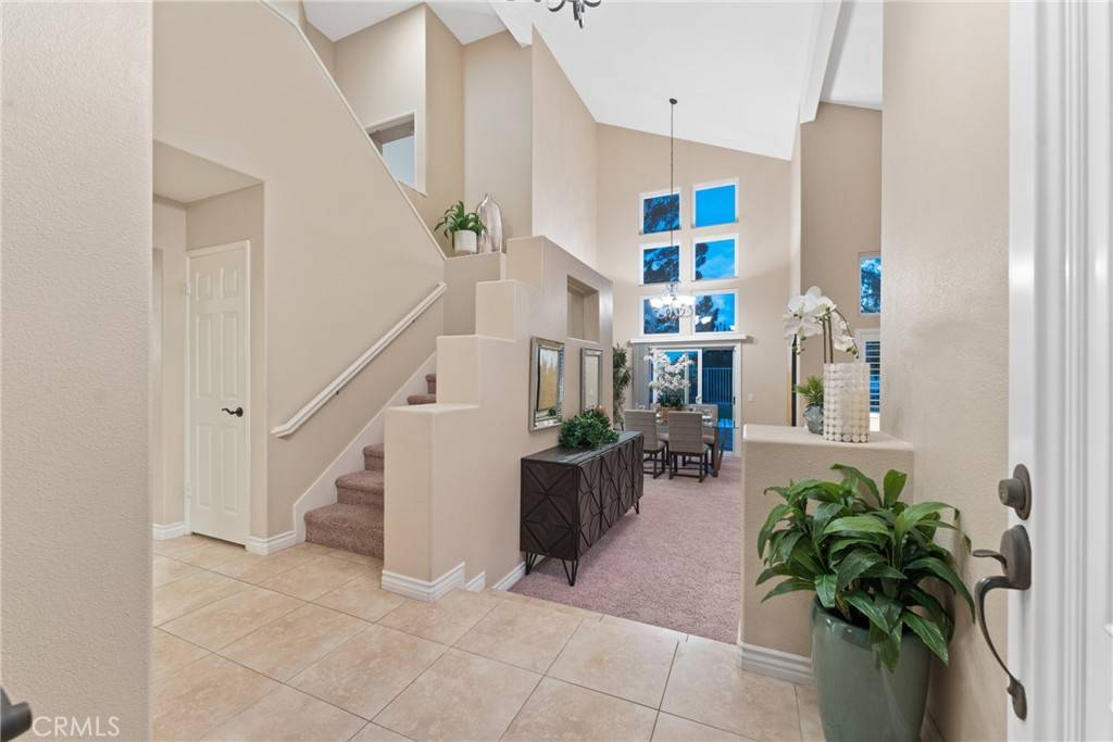 Anaheim Hills, CA 92808,530 S Laureltree DR