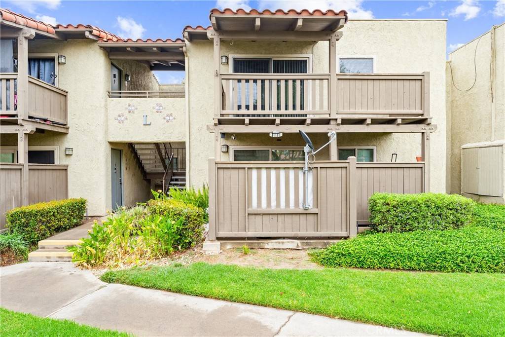 Santa Ana, CA 92701,1345 Cabrillo Park DR #L16