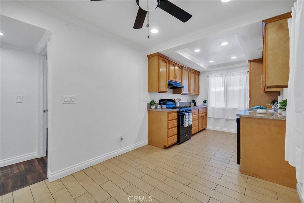 Pico Rivera, CA 90660,5905 Rosemead BLVD #16