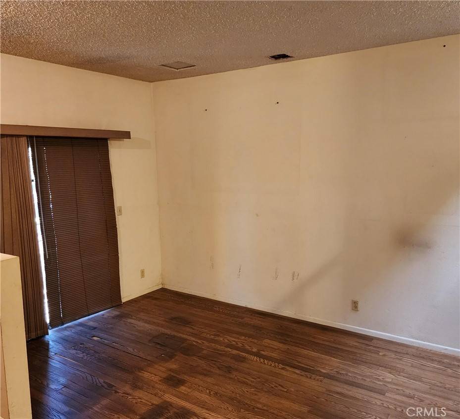 Los Angeles, CA 90063,411 N Brannick #B