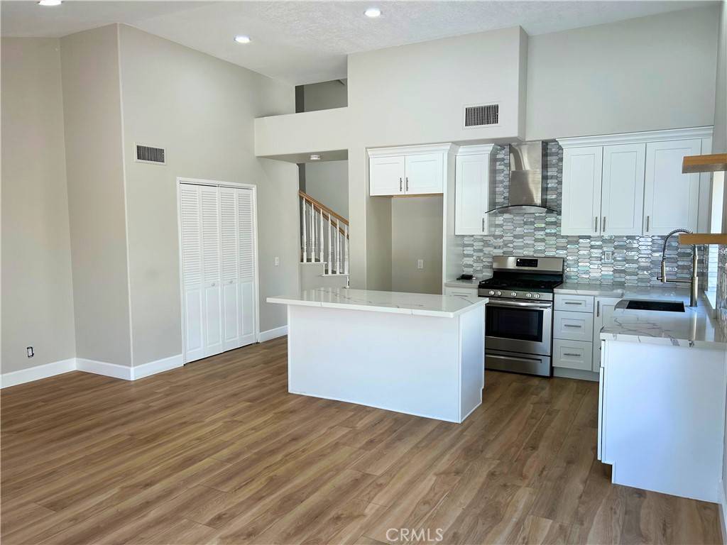 Corona, CA 92879,2482 Steven DR