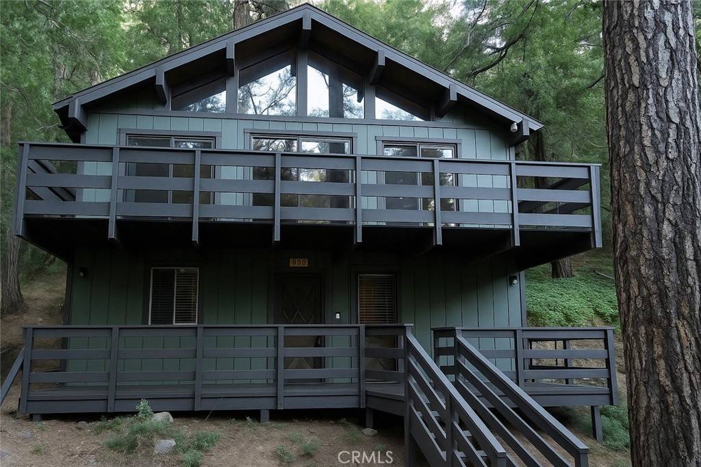 Crestline, CA 92325,828 Fern DR