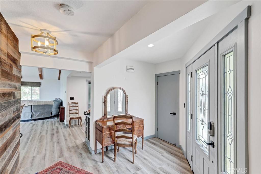 Running Springs, CA 92382,30396 Live Oak DR