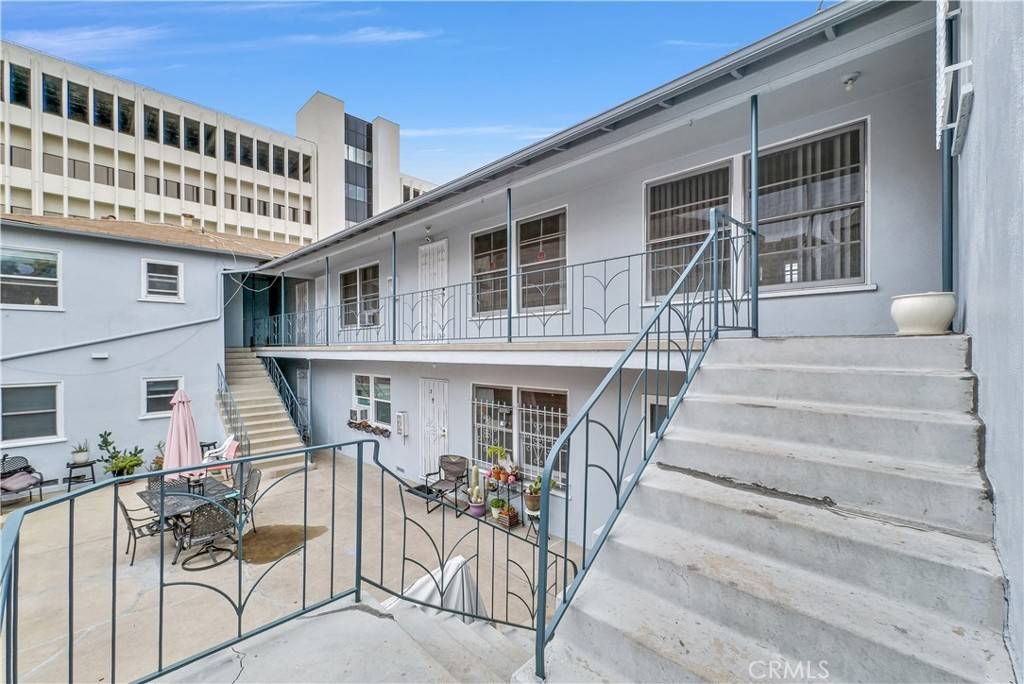 Long Beach, CA 90802,122 Elm AVE #9