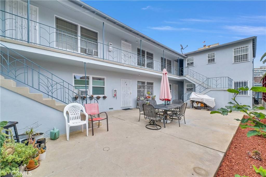 Long Beach, CA 90802,122 Elm AVE #9
