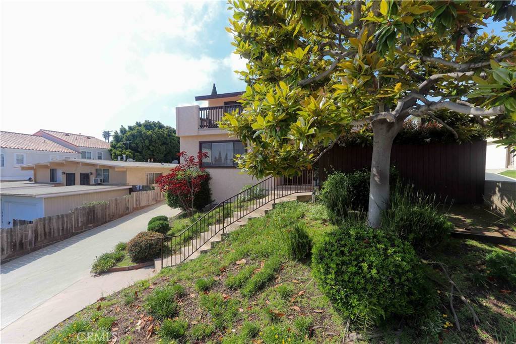 Redondo Beach, CA 90278,2616 Voorhees AVE #2