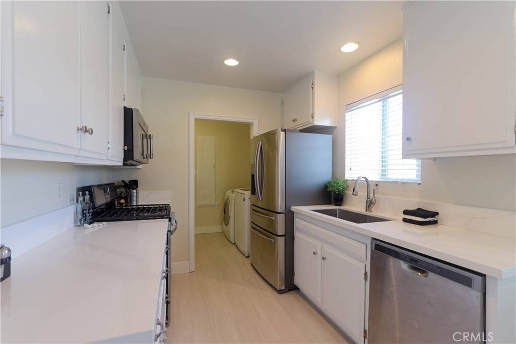 Long Beach, CA 90808,3839 Lees AVE