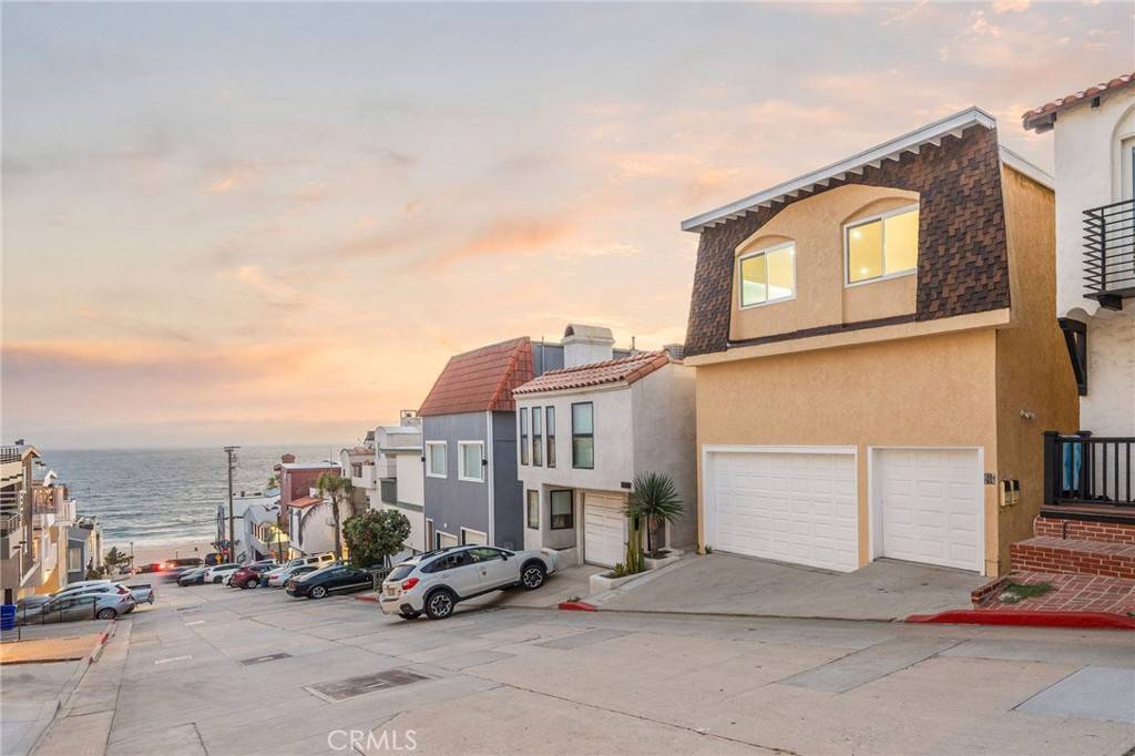Manhattan Beach, CA 90266,217 43rd ST