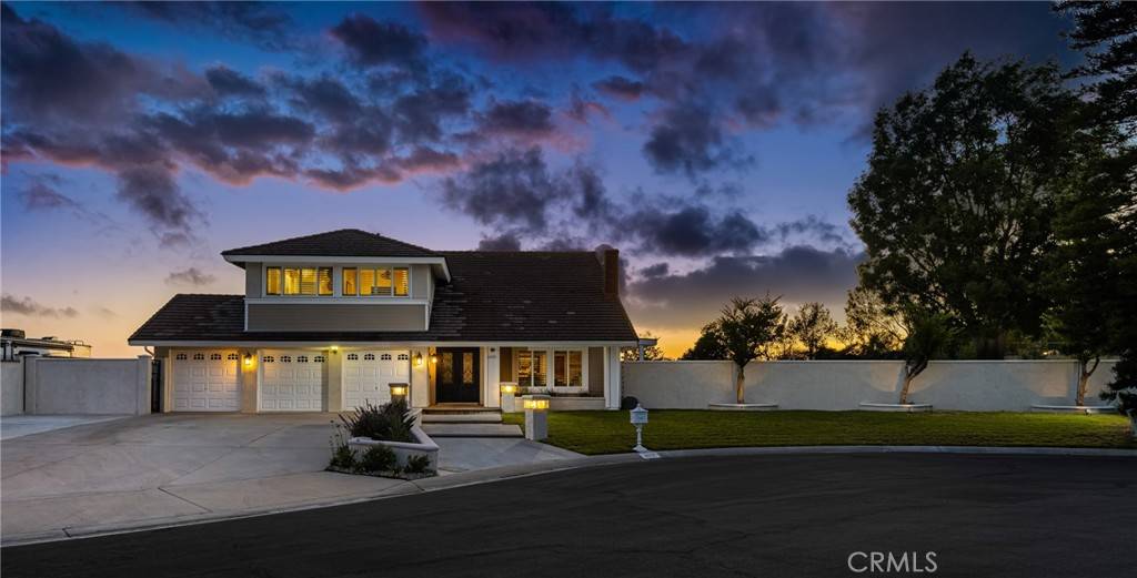 Yorba Linda, CA 92886,6021 Saddletree LN