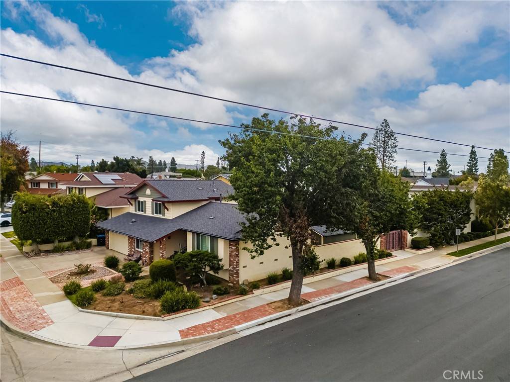 Orange, CA 92867,2902 E Trenton E