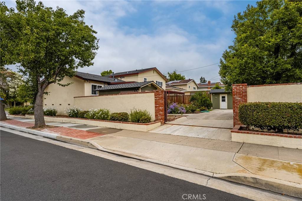 Orange, CA 92867,2902 E Trenton E