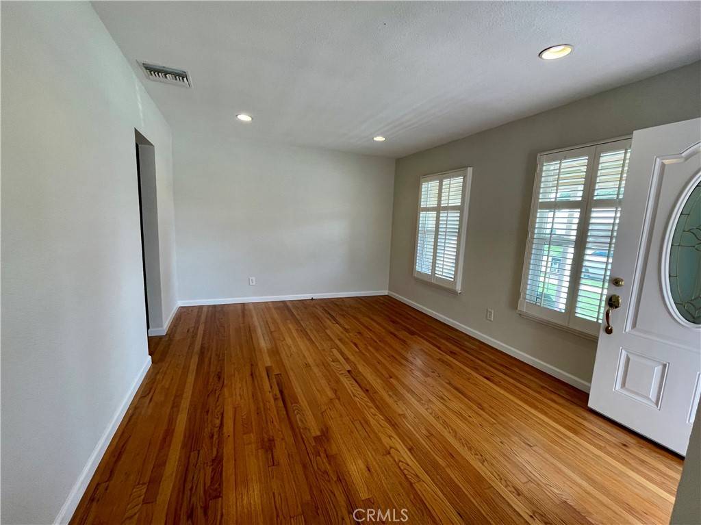 Lakewood, CA 90712,6061 Pepperwood AVE