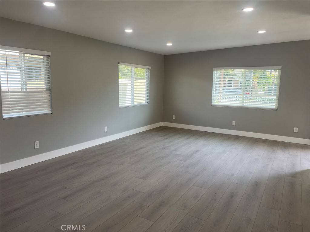 Santa Ana, CA 92703,5009 W 7th ST