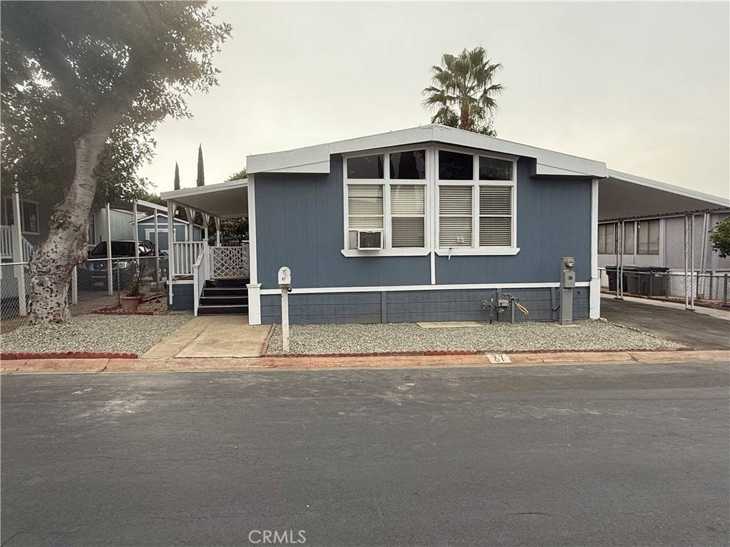 Corona, CA 92882,995 Pomona RD #87