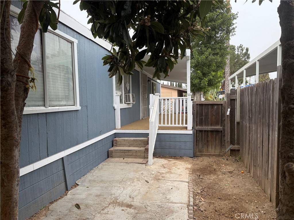 Corona, CA 92882,995 Pomona RD #87