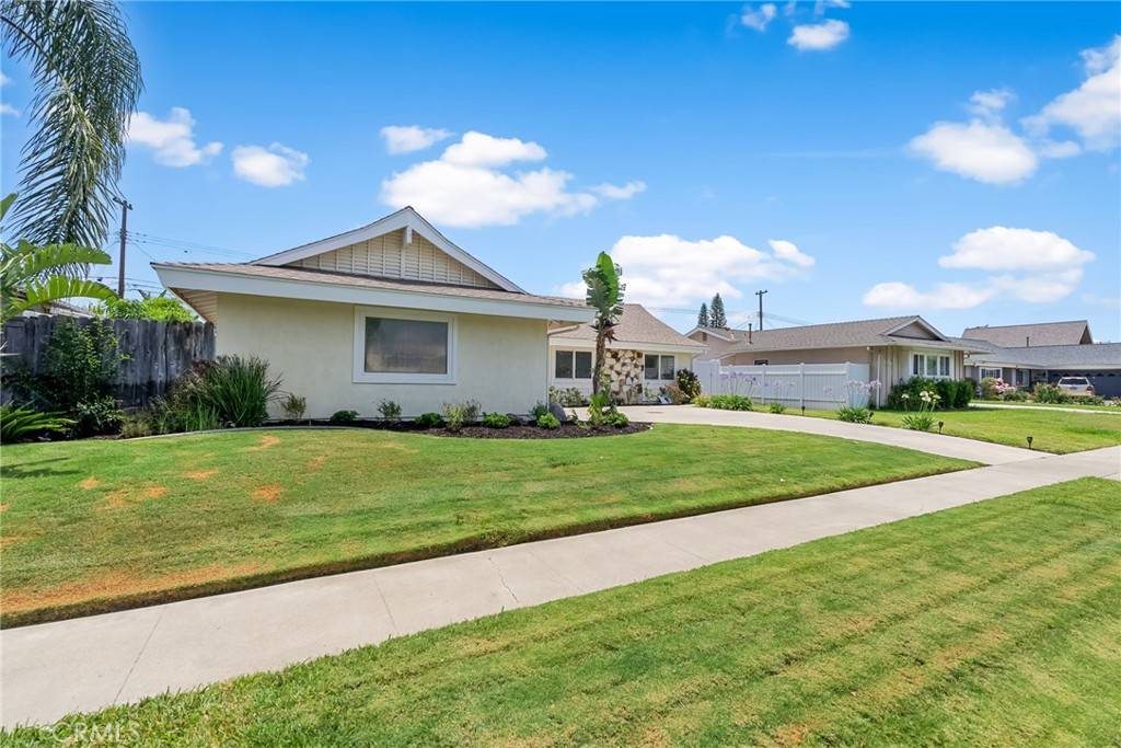 Tustin, CA 92780,13332 Diamond Head DR